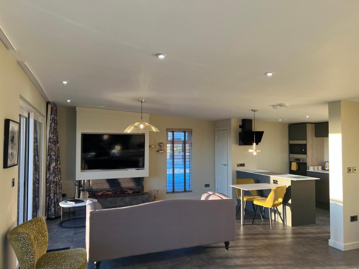 Loudoun Mains Luxury Lodges Newmilns Экстерьер фото
